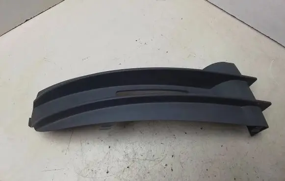 Volkswagen Caddy Front bumper lower grill 2K0853684