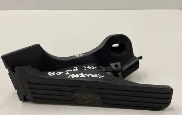 Volkswagen Touran I Accelerator throttle pedal 1T1721503J 6510300102