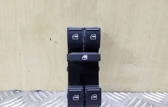 Volkswagen Golf Plus Electric window control switch 1K4959857B