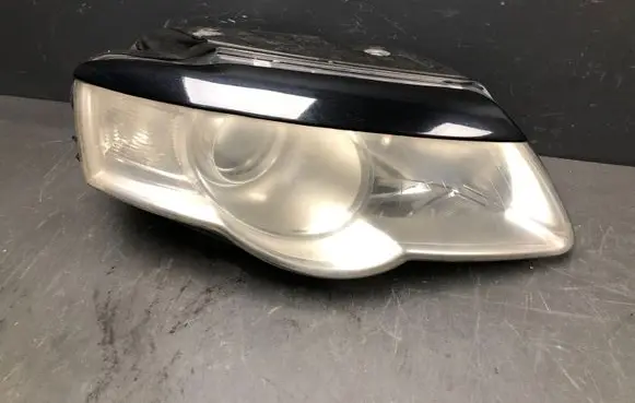 Volkswagen PASSAT B6 Headlight/headlamp 3C0941006J