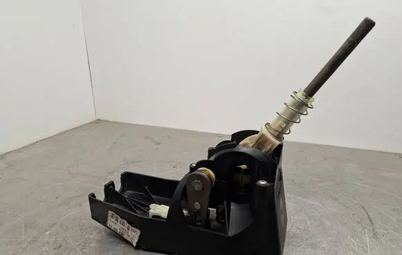 Opel Signum Gear shifter/selector 13106476