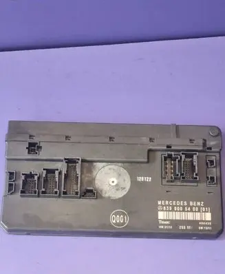 Mercedes-Benz Vito Viano W639 SAM control unit 6399005400 ZGS001 404435