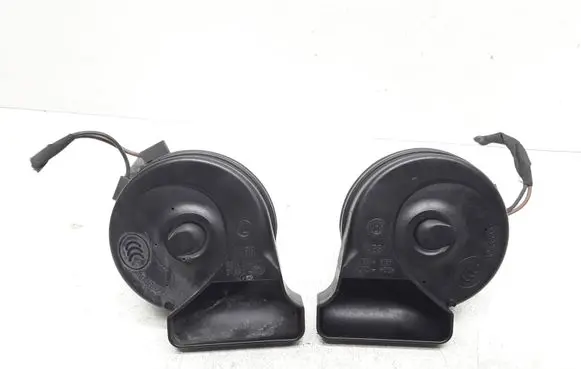 Mercedes-Benz E W212 Horn signal A0065425820 A0065423320