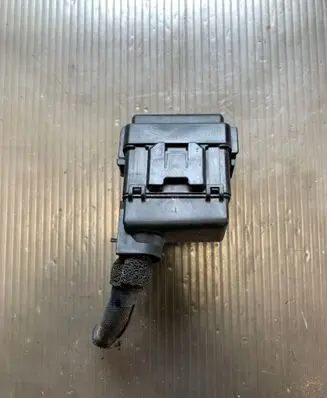 Honda CR-V Relay mounting block G8HNH70 0994D2