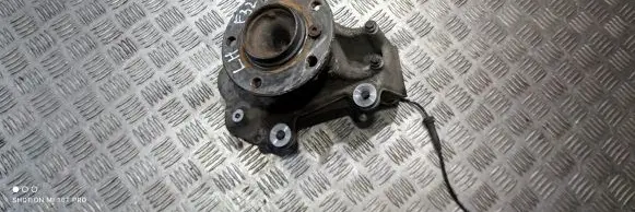 BMW 4 F32 F33 Front wheel hub 68688911
