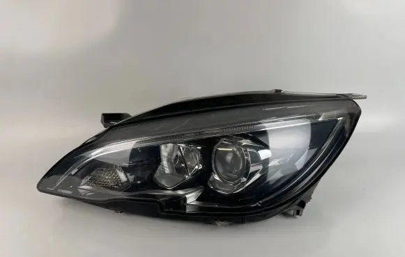 Peugeot 308 Headlight/headlamp 9816990680