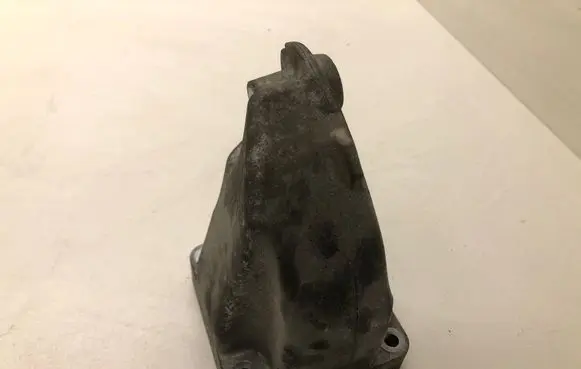 Mercedes-Benz E W212 Engine mounting bracket A6422233304