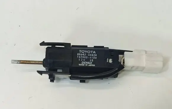 Lexus LS 400 Seat belt adjustment motor 8564250020 1620004104