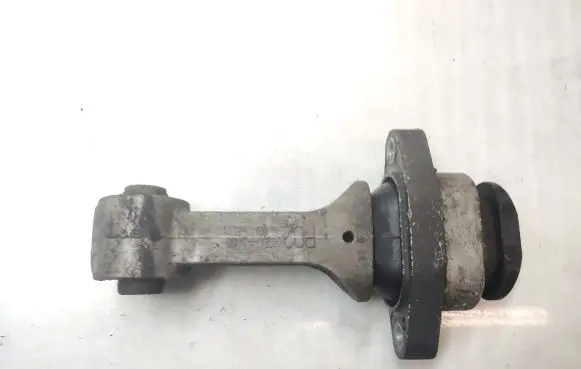 Hyundai i30 Gearbox mounting bracket