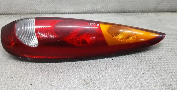Nissan Almera Tino Rear/tail lights
