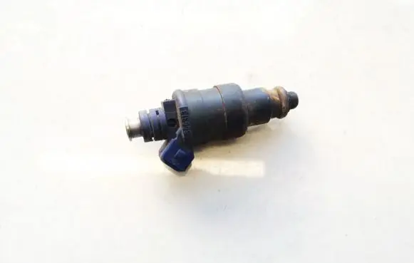 Renault Megane I Fuel injector 866313