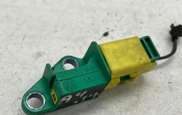 Audi A4 S4 B8 8K Airbag deployment crash/impact sensor 1K0909606C
