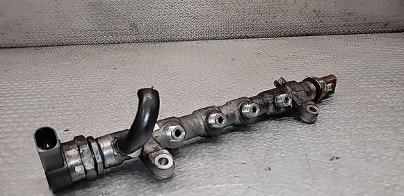 Volkswagen PASSAT B7 Fuel main line pipe 03L089N 0218904 0281006075