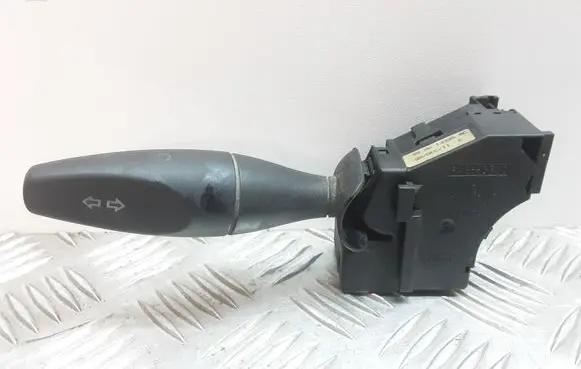 Ford Focus Indicator stalk 98AG13335