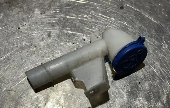 Peugeot 308 Window washer liquid tank fill tube 9800715580