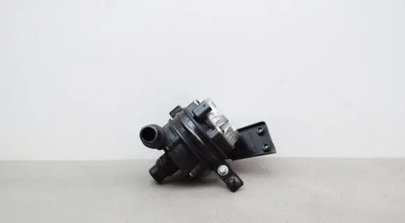 Mercedes-Benz GLC X253 C253 Water pump A2535010920 A0005002686