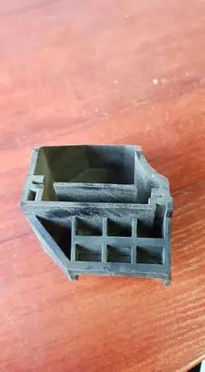 Radiator mount bracket