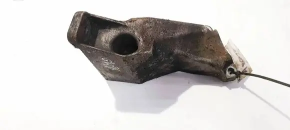 Volkswagen PASSAT B5 Engine mounting bracket 8d0199307p