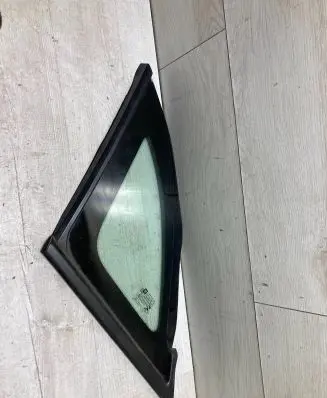 Opel Crossland X Rear side window 13478713