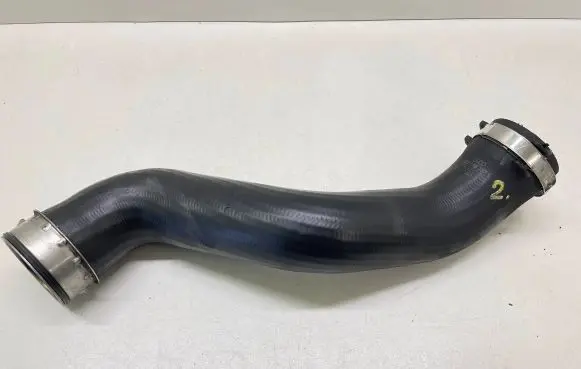 Audi A4 S4 B7 8E 8H Intercooler hose/pipe 8E0145737F