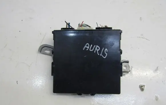 Toyota Auris E180 Engine start stop button switch 89261-02050