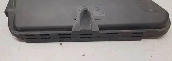 Mercedes-Benz E W211 Fuse box cover A2115400182