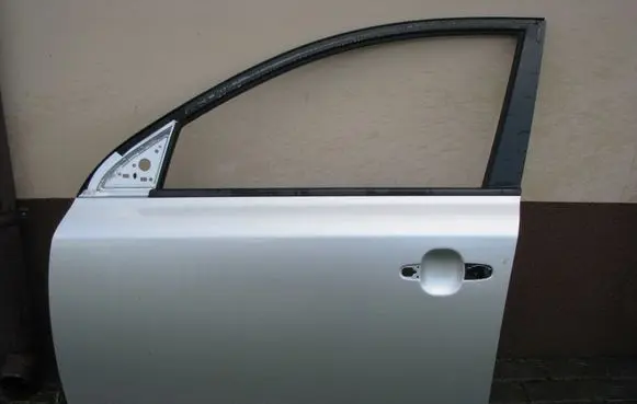 KIA Ceed Front door