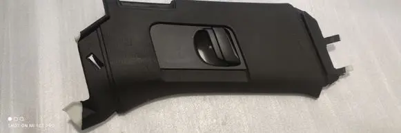 Volvo XC90 (B) pillar trim (top) 31363588
