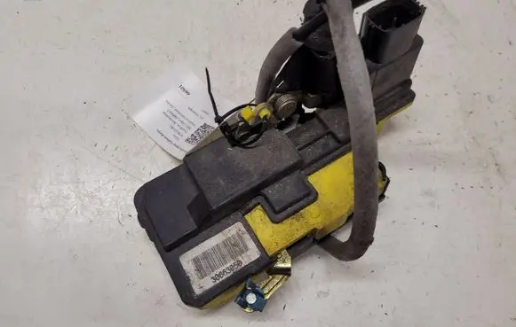 Volvo XC90 Rear door lock 30663050