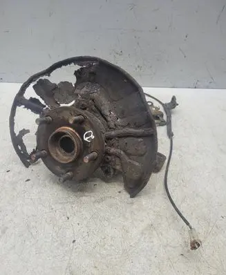 Toyota Avensis T250 Front wheel hub spindle knuckle