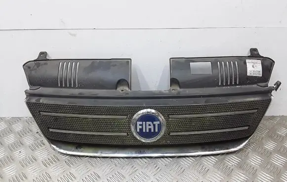 Fiat Idea Front grill 735357980