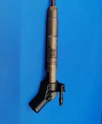 Mercedes-Benz CLS C219 Fuel injector A6420700587