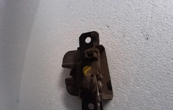 Volkswagen Caddy Loading door lock 2K0827506