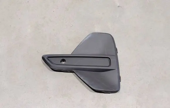 Volvo XC40 Front bumper lower grill 32136101