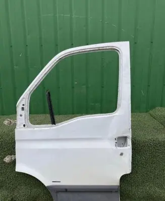 Iveco Daily 4th gen Front door 99460119