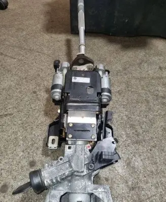 BMW 5 E39 Steering wheel axle 10942659