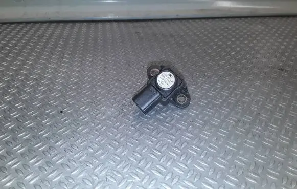 Mercedes-Benz E W211 Air pressure sensor A0061531528 0261230144