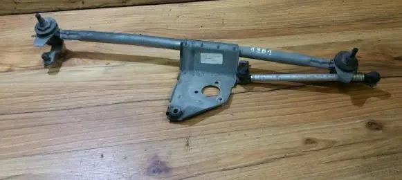 Opel Astra F Front wiper linkage and motor 22084735 02a6