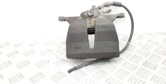 Volkswagen PASSAT B8 Front brake caliper 7782A