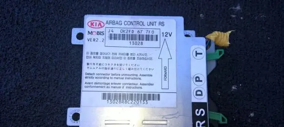 KIA Carens I Airbag control unit/module 0K2FD677F0 13028