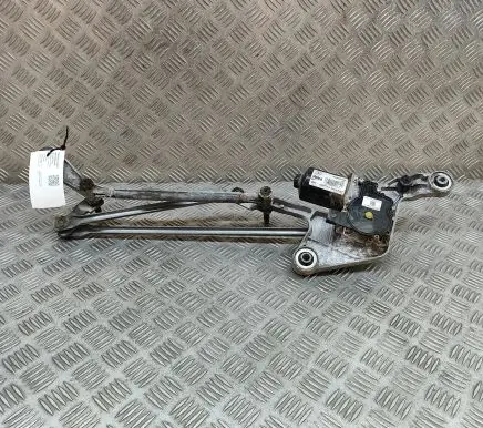 Mercedes-Benz Vito Viano W447 Front wiper linkage and motor W00051184 A4478200040