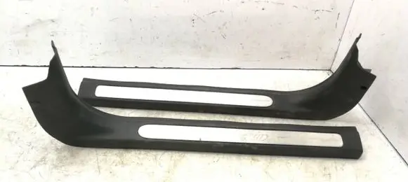 Alfa Romeo 159 Front sill trim cover 156037071 156037072