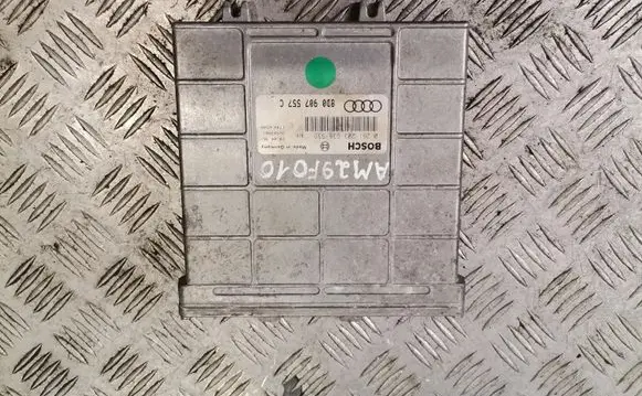 Audi A4 S4 B5 8D Engine control unit/module 0261203938