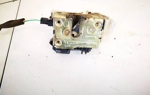 Renault Megane I Front door lock