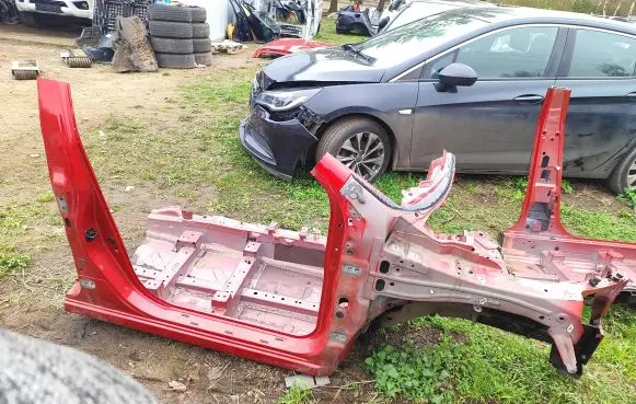 Front quarter panel