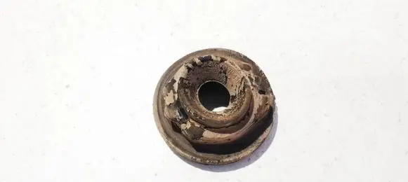 Volkswagen Fox Front coil spring rubber mount 1j0512149b