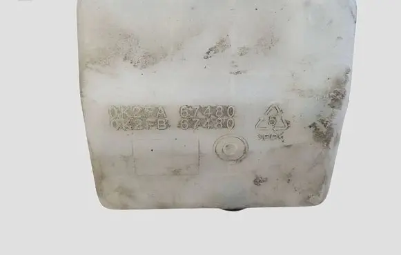 KIA Carens II Windshield washer fluid reservoir/tank 0K2FA67480 0K2FB67480