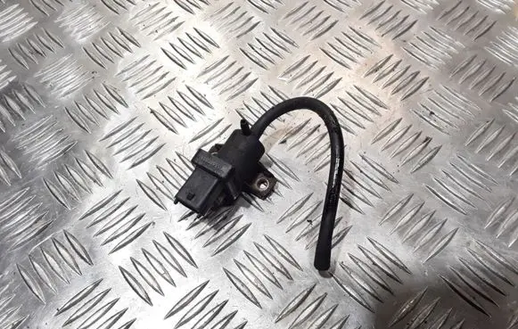 Opel Insignia A Vacuum valve 55566051