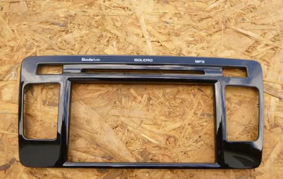 Skoda Superb B6 (3T) Radio/GPS head unit trim 3T0035213A
