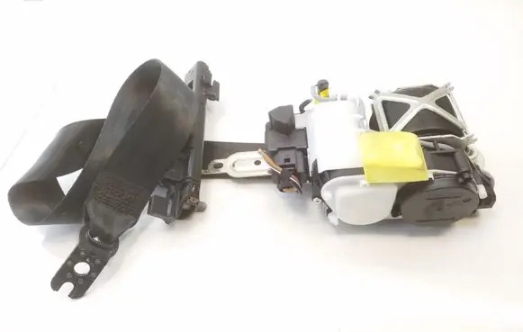 Volkswagen Golf VII Front seatbelt 5G4857705M